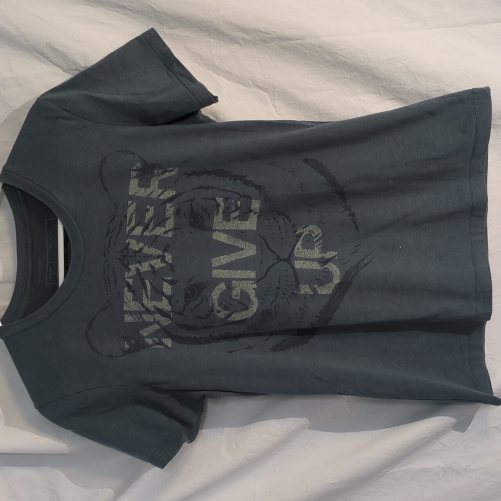 Sevenly | Never Give Up T-shirt Short Sleeve Hazy Blue Grey | XL